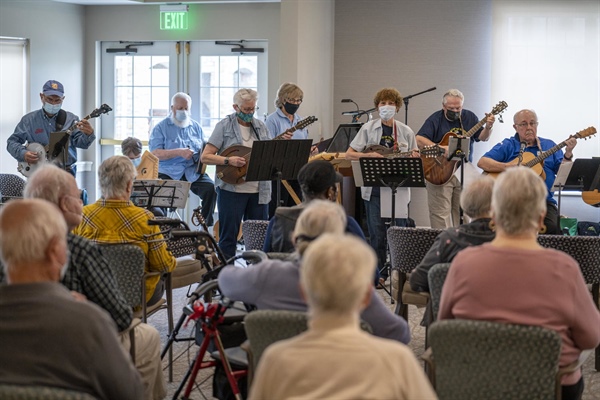 Welcoming the Fiddlers of the Genesee!